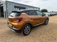 Used Renault Captur Version S 130 HP (95 kW) 2020 Orange SUV