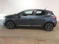 Używany Renault Clio V SE 90 KM (66 kW) 2022 Szary Hatchback