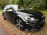 Begagnad VW Golf VII R 300 HK (220 kW) 2020 Svart Halvkombi