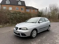 Usado Seat Ibiza Stylance 75 HP (55 kW) 2006 Cinzento Citadino