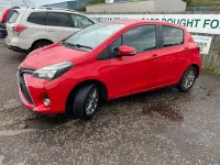 Used Toyota Yaris Multidrive S 99 HP (72 kW) 2016 Red Hatchback