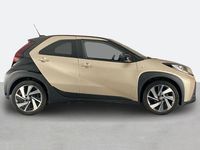Używany Toyota Aygo X 72 KM (52 kW) 2023 Beżowy SUV