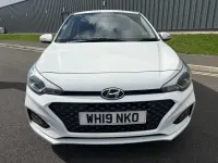 Used Hyundai i20 SE 84 HP (61 kW) 2019 White Hatchback