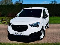 Used Vauxhall Combo S 130 HP (95 kW) 2022 White MPV