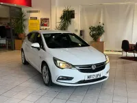 Used Vauxhall Astra SRi 2017 White Hatchback