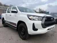 Used Toyota HiLux Active 150 HP (110 kW) 2023 White Pickup