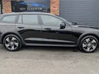 Used Volvo V60 CC Plus 190 HP (139 kW) 2019 Black Estate