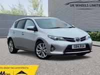 Used Toyota Auris Hybrid 136 HP (100 kW) 2014