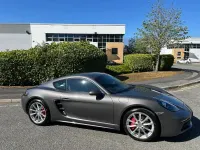 Usado Porsche 718 Cayman 350 HP (257 kW) 2018 Cinzento Coupé