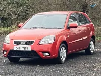 Used Kia Rio 109 HP (80 kW) 2011 Red Hatchback
