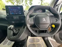 Used Peugeot Partner Premium 131 HP (96 kW) 2023 White MPV