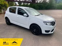 Used Dacia Sandero Lauréate 90 HP (66 kW) 2013 White Hatchback
