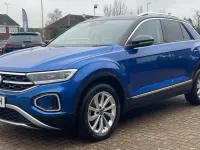 Usado VW T-Roc Style 110 CV (80 kW) 2023 Azul SUV