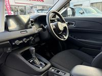 Used Honda HR-V Elegance 131 HP (96 kW) 2023 White SUV