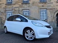 Used Honda Jazz ES 99 HP (72 kW) 2013 White Hatchback