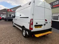 Used Vauxhall Movano 145 HP (106 kW) 2018 White MPV