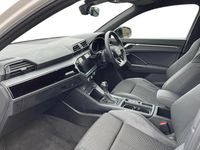 Second-hand Audi Q3 Black Edition 150 CP (110 kW) 2023 Alb SUV