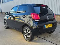 Usado Citroën C1 Flair 82 CV (60 kW) 2015 Negro Utilitario