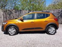 Gebraucht Dacia Sandero Expression 100 PS (73 kW) 2024 Orange Kleinwagen