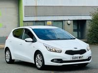 Begagnad Kia Ceed 2014 Vit Halvkombi