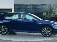 Second-hand VW Golf VIII Style 150 CP (110 kW) 2023 Albastru