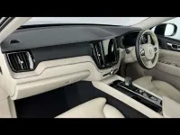 Begagnad Volvo XC60 Plus 2023 Svart SUV