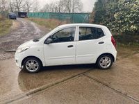 Usado Hyundai i10 Classic 85 HP (62 kW) 2012 Branco Citadino