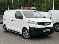 Used Vauxhall Vivaro 100 HP (73 kW) 2022 White MPV