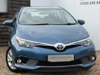 Used Toyota Auris 116 HP (85 kW) 2017 Blue Hatchback