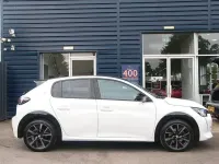 Used Peugeot 208 GT 129 HP (94 kW) 2023 White Hatchback
