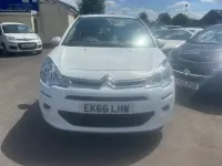 Used Citroën C3 PureTech 68 HP (50 kW) 2016 White Hatchback
