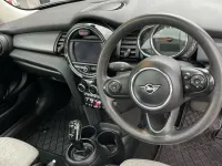 Używany Mini Cooper Classic 134 KM (98 kW) 2020 Czarny Hatchback