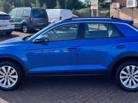 Used VW T-Roc SE 115 HP (84 kW) 2018 Blue SUV