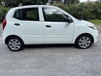 Used Hyundai i10 Classic 85 HP (62 kW) 2012 White Hatchback