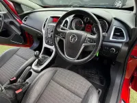 Used Vauxhall Astra GTC SRi 110 HP (80 kW) 2014 Red Hatchback