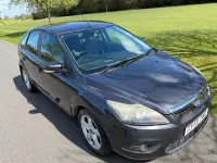 Begagnad Ford Focus Zetec 2008 Grå Halvkombi
