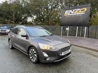 Usado Ford Focus Zetec 120 CV (88 kW) 2019 Gris Familiar