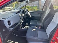 Used Toyota Yaris Hybrid 2017 Red Hatchback