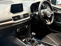 Używany Mazda 3 Inclusive 121 KM (88 kW) 2018 Niebieski Hatchback