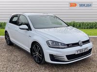 Używany VW Golf VII GTD 150 KM (110 kW) 2015 Biały Hatchback