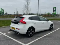 Used Volvo V40 R-Design 190 HP (139 kW) 2017 White Hatchback