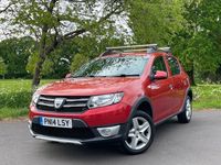 Used Dacia Sandero Lauréate 90 HP (66 kW) 2014 Red Hatchback