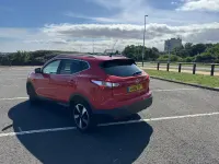 Used Nissan Qashqai N-Connecta 110 HP (80 kW) 2016 Red SUV