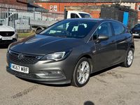 Used Vauxhall Astra SRi 105 HP (77 kW) 2018 Grey Hatchback