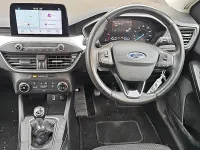 Used Ford Focus Zetec 120 HP (88 kW) 2019 White Hatchback