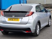 Begagnad Honda Civic S 120 HK (88 kW) 2016 Silver Halvkombi