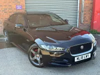 Usado Jaguar XE R-Sport 180 HP (132 kW) 2018 Preto Sedan