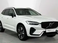 Używany Volvo XC60 Plus 247 KM (181 kW) 2025 Biały SUV