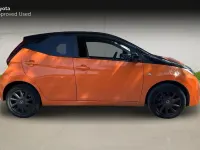 Begagnad Toyota Aygo X-cite 72 HK (52 kW) 2019 Orange Halvkombi