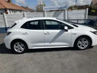 Used Toyota Corolla 122 HP (89 kW) 2019 White Hatchback